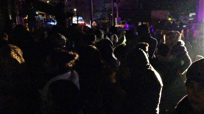 Diyarbakır'da mağazanın gece başlattığı kampanyada izdiham yaşandı