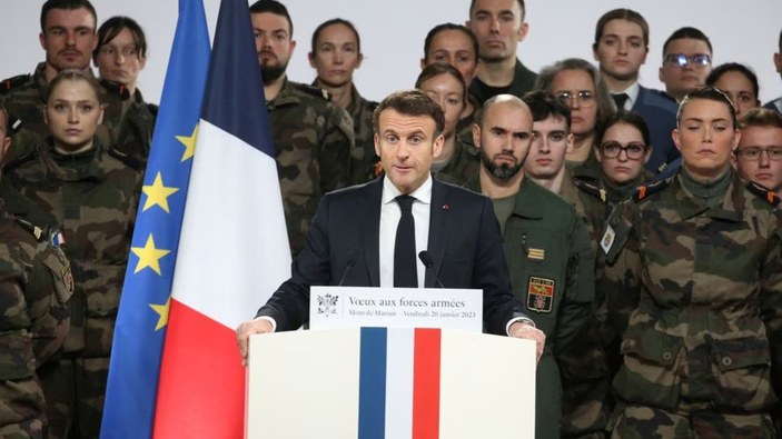Emmanuel Macron: Silahlı kuvvetleri dönüştürmek zorundayız