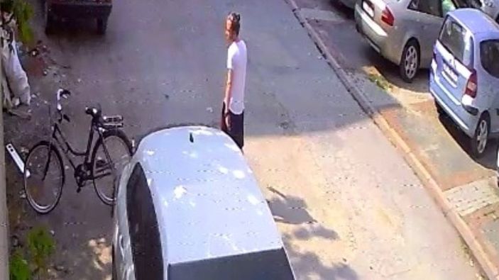 Bursa'da yolda yürürken gördüğü bisikleti çaldı