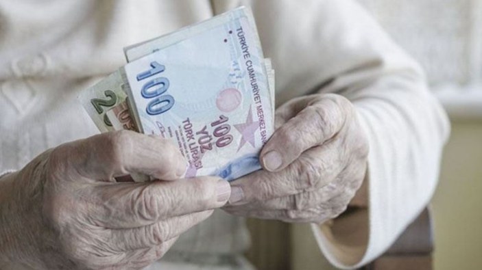 Samsun'da yaşlı kadının 70 bin lirasını dolandırdılar