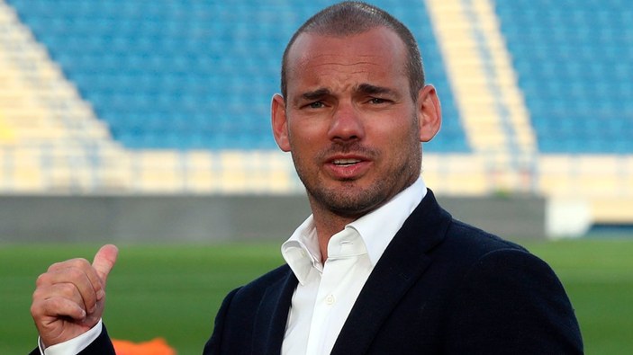 Wesley Sneijder, futbol dünyasına dönüyor