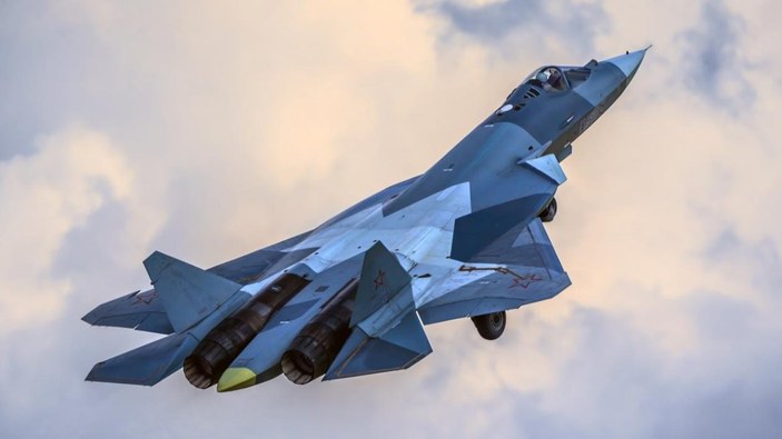 Rusya'nın ilk Su-57'si, ülkenin güneyine konuşlandırıldı