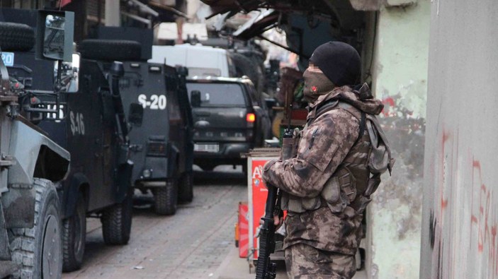 Diyarbakır'da Özel Harekat, narko-terör operasyonu gerçekleştirdi