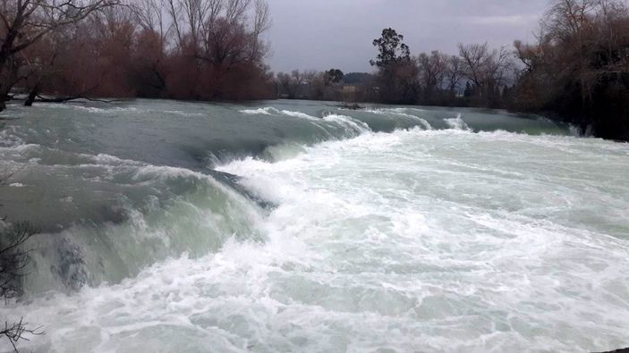 Manavgat Şelalesi'nde su seviyesi yükseldi