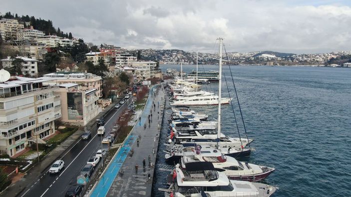 İstanbul Boğazı tekne ve yat işgali altında