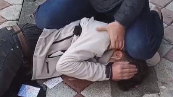 Sultangazi'de ayakkabı hırsızının yakalanma anı
