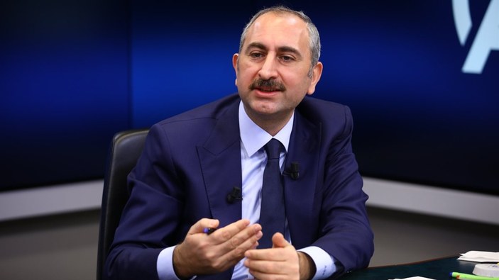 Abdulhamit Gül, Anayasa ile ekonomi arasındaki ilişkiyi yorumladı