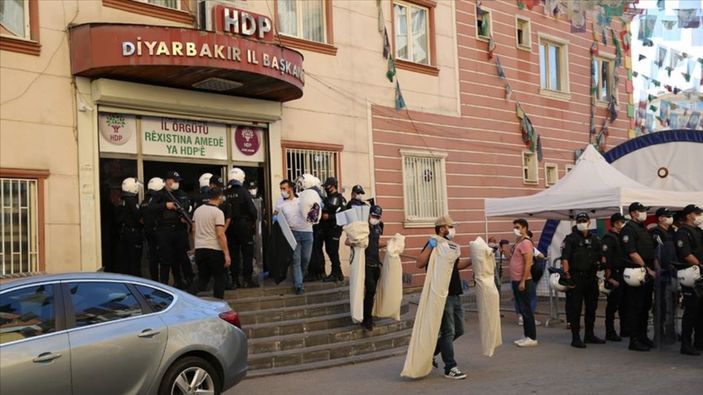 PKK'dan kaçan terörist: HDP aracılığıyla dağa götürüldüm