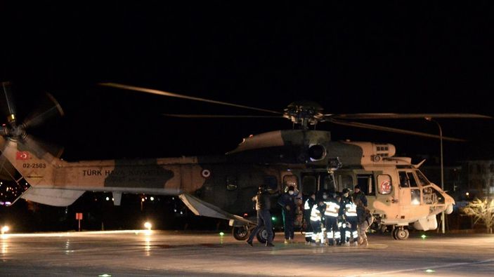 Eskişehir'de dağlık alanda mahsur kalan 4 kişi kurtarıldı