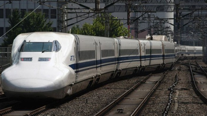Japonya’da hızlı tren sürücüsü, tuvalete gitmek için kokpiti terk etti