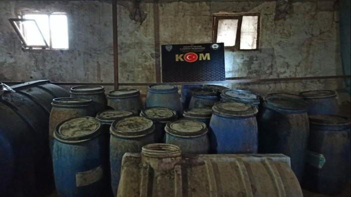 Malatya'da 3 bin 688 litre boğma rakı ele geçirildi
