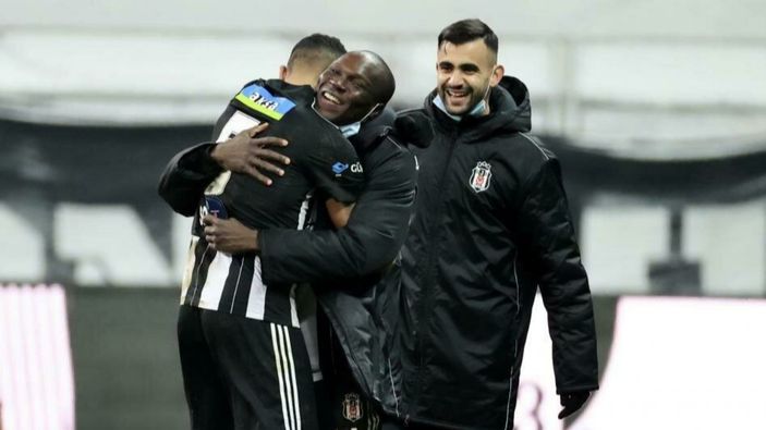 Beşiktaş'ta 8 futbolcunun sözleşmesi sona erecek