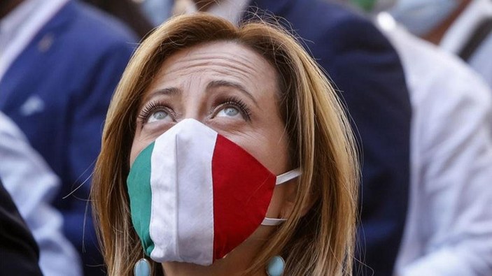İtalya’da son 24 saatte 2 bin 898 yeni vaka