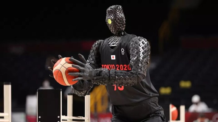 Tokyo Olimpiyatları'nda basketbol robotundan gösteri