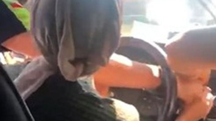 Bulgar polisi, zorbalıkla gurbetçilerin aracına el koymaya çalıştı