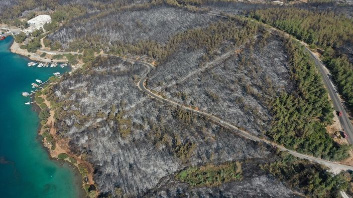 Bodrum'daki yangının boyutu havadan görüntülendi