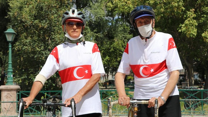 Eskişehir'de bisikletçi kardeşler, yaşlarına rağmen tutkularından vazgeçmedi