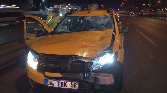 İstanbul'da ticari taksinin çarptığı yaya hayatını kaybetti