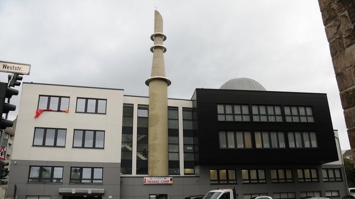 Almanya'da DİTİB camisi ibadete açıldı