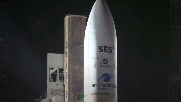 Fransa, askeri iletişim uydusunu uzaya fırlattı