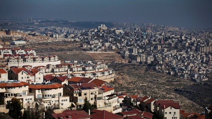 İsrail, Batı Şeria'da 3 binden fazla yasa dışı konut inşasını onayladı