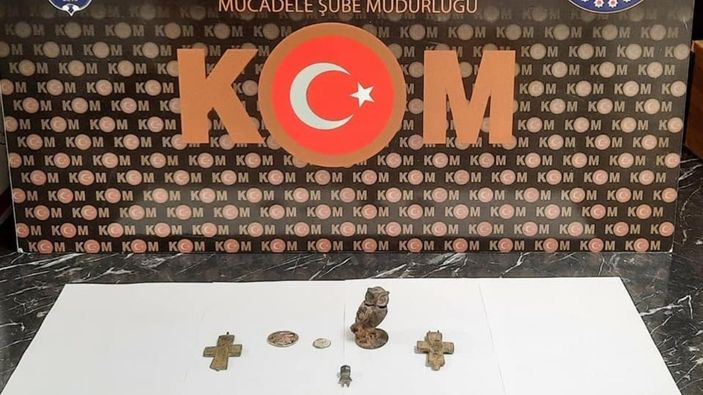 Kütahya’da şüpheli araç durdurularak yapılan denetimde tarihi eser bulundu