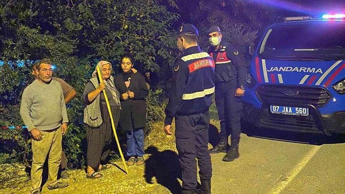 Antalya'da kaybolan zihinsel engelli genç kadını jandarma buldu