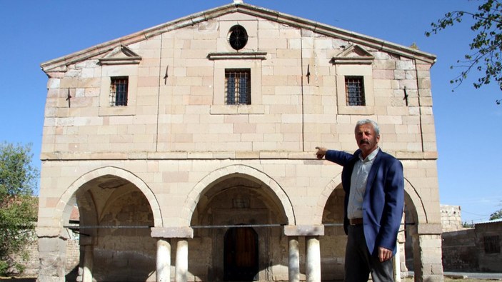 Kayseri'deki 164 yıllık Rum kilisesi, defineci tahribatına uğradı