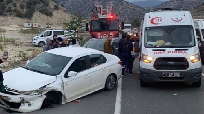 Bilecik’te meydana gelen trafik kazasında 4 kişi yaralandı