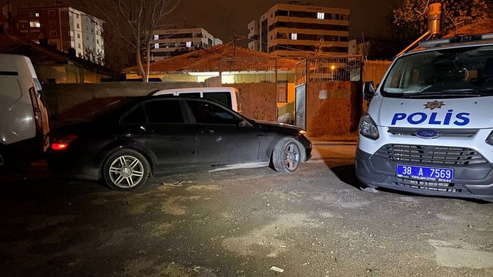 Kayseri’de arkadaşlar arasındaki kavgada bir kişi başından vuruldu