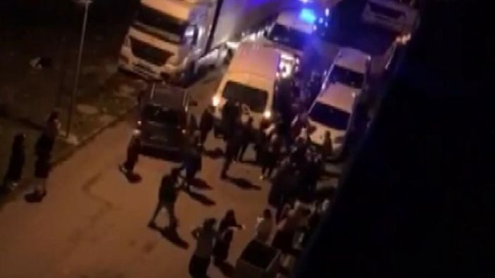 Arnavutköy'de kardeş kavgası: Araya giren kuzenin bacağı koptu