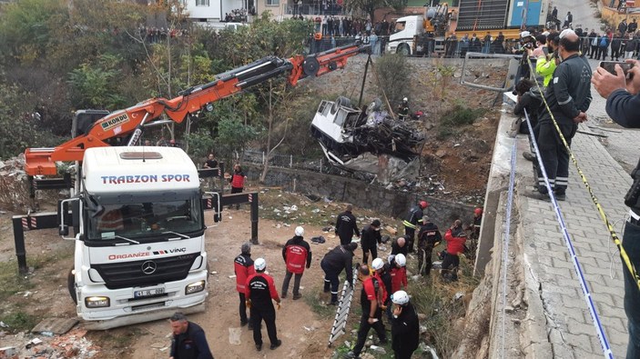 Kocaeli'de 5 kişinin öldüğü öğrenci servisi şoförünün belgeleri eksik çıktı