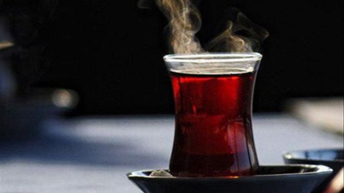 Milyonların en büyük hatası! Bakın çay aslında nasıl demlenirmiş...