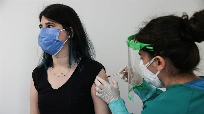 İki doz koronavirüs aşısı yaptıranların sayısı 50 milyonu aştı