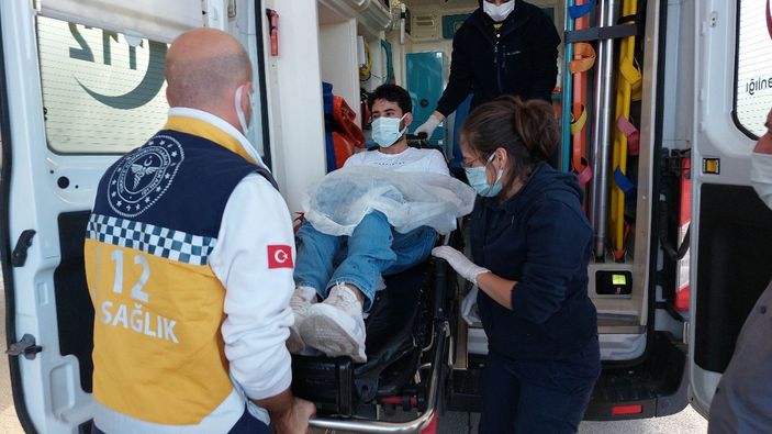 Samsun'da saat sordukları genci bıçakladılar