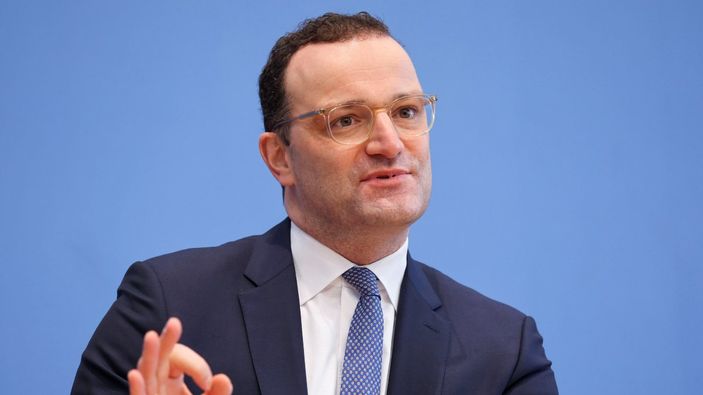 Jens Spahn: Birçok Alman aşılanacak, tedavi edilecek ya da ölecek