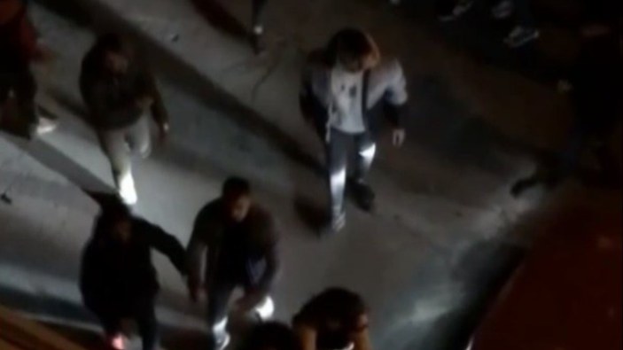 Bursa'da gençlerin sokak ortasındaki acımasızca kavgası