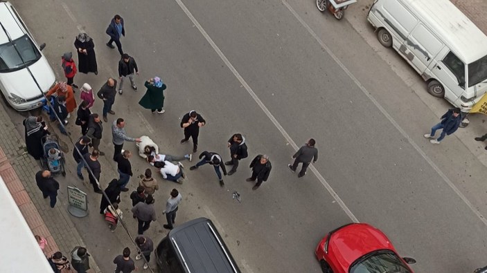 Bursa’da, yolun karşısına geçen çocuğa otomobil çarptı