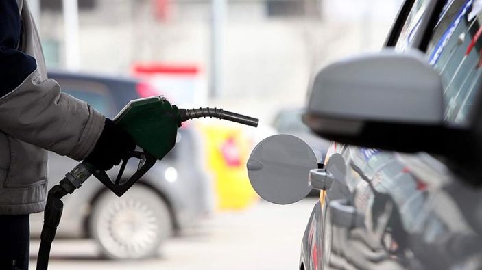 Benzine 44 kuruş zam yapıldı