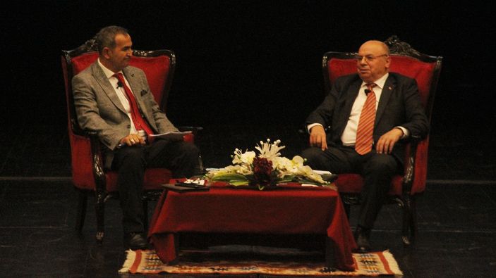 15 Temmuz'un seyrini değiştiren vali Sivas'ta konuştu