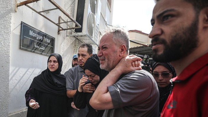 İsrail'in şehit ettiği 15 Filistinli gözyaşları içinde toprağa verildi