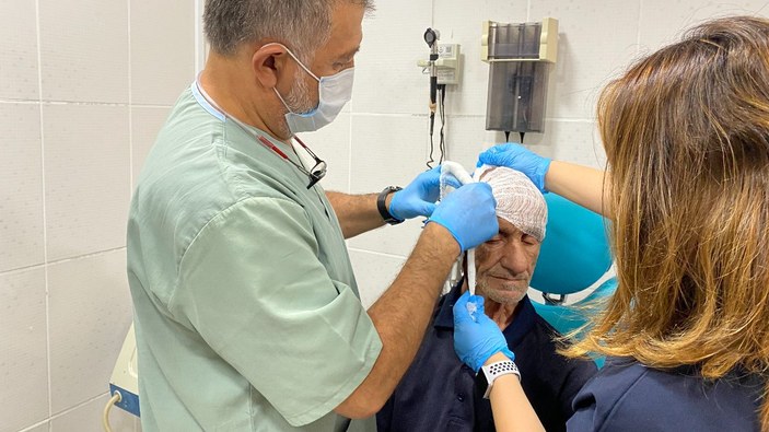 İstanbul'daki yaşlı adam, kulak pamuğu kullanınca sağır oldu
