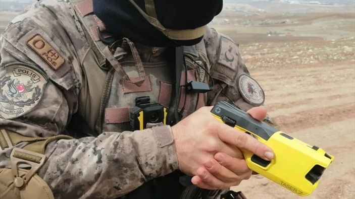 Özel Harekat, enerji silahı eğitimi aldı