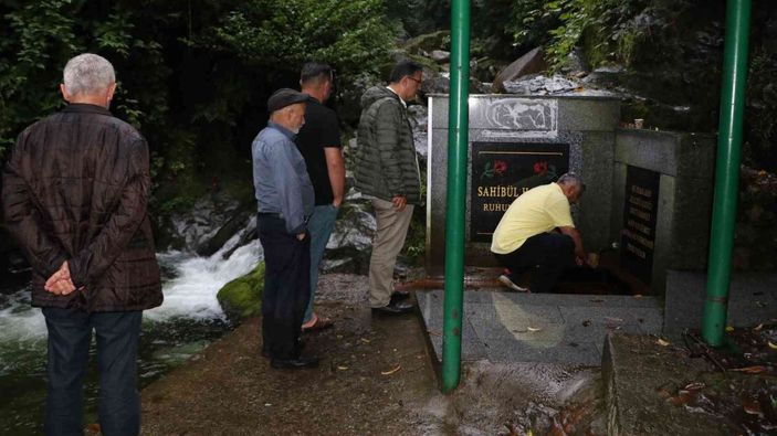 Rize’de Andon suyunun zehirli olduğunu kabul etmediler: İçmek için sıraya girdiler