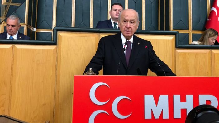 Devlet Bahçeli, ekrana çıkan savaş ve deprem uzmanlarına sert çıktı