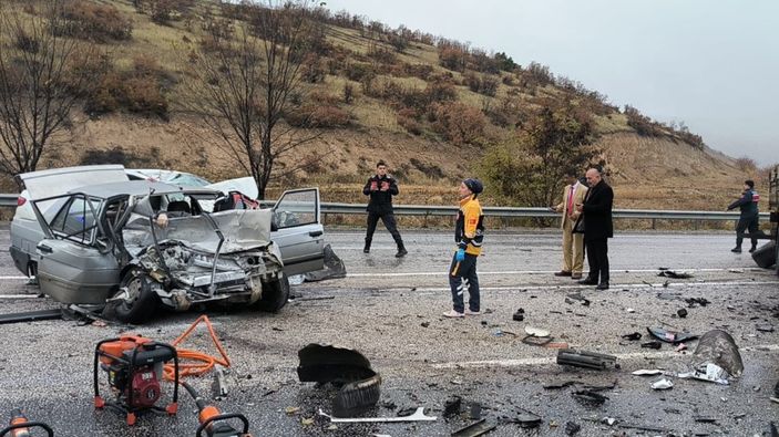 Malatya’da tır 2 aracı biçti: 2 ölü, 2 yaralı