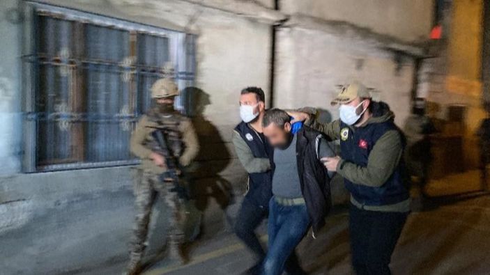 Mersin'de YPG'ye gece operasyonu