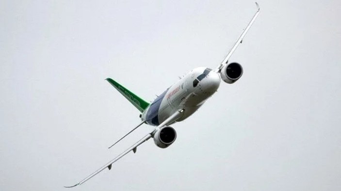 Çin'in ilk yerli yolcu uçağı seri üretime hazır