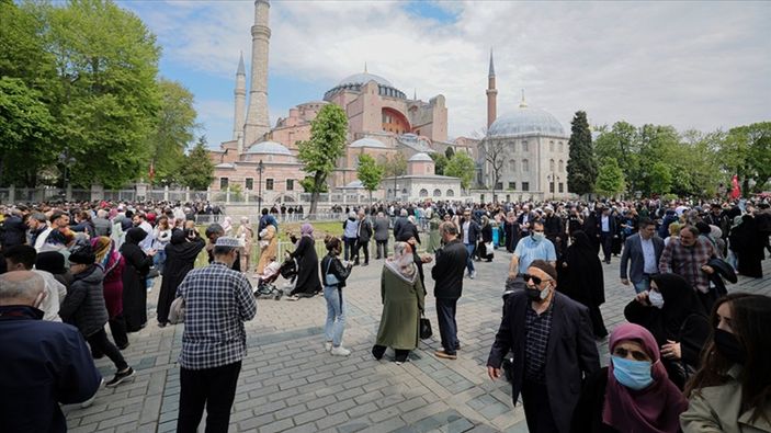 İçişleri Bakanlığı: Ülkemizde 5 milyon 239 bin 426 yabancı var