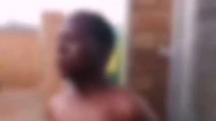 Güney Afrika'da müdür yardımcısı öğrencisiyle ilişkiye girerken basıldı
